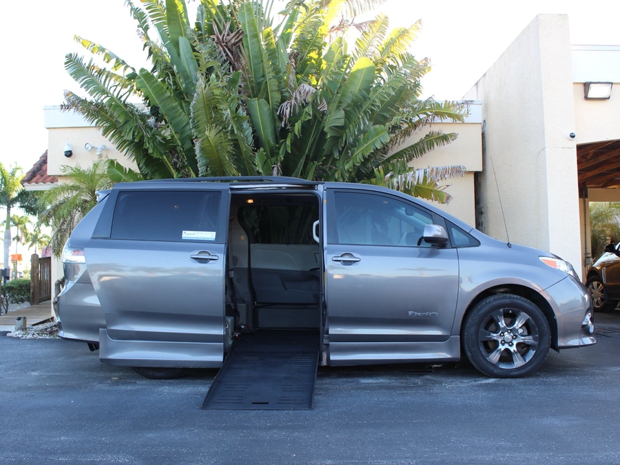 2012 Toyota Sienna